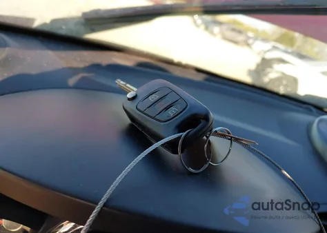 2011 Kia Soul + из США, поврежденный, VIN KNDJT2A20B7331100